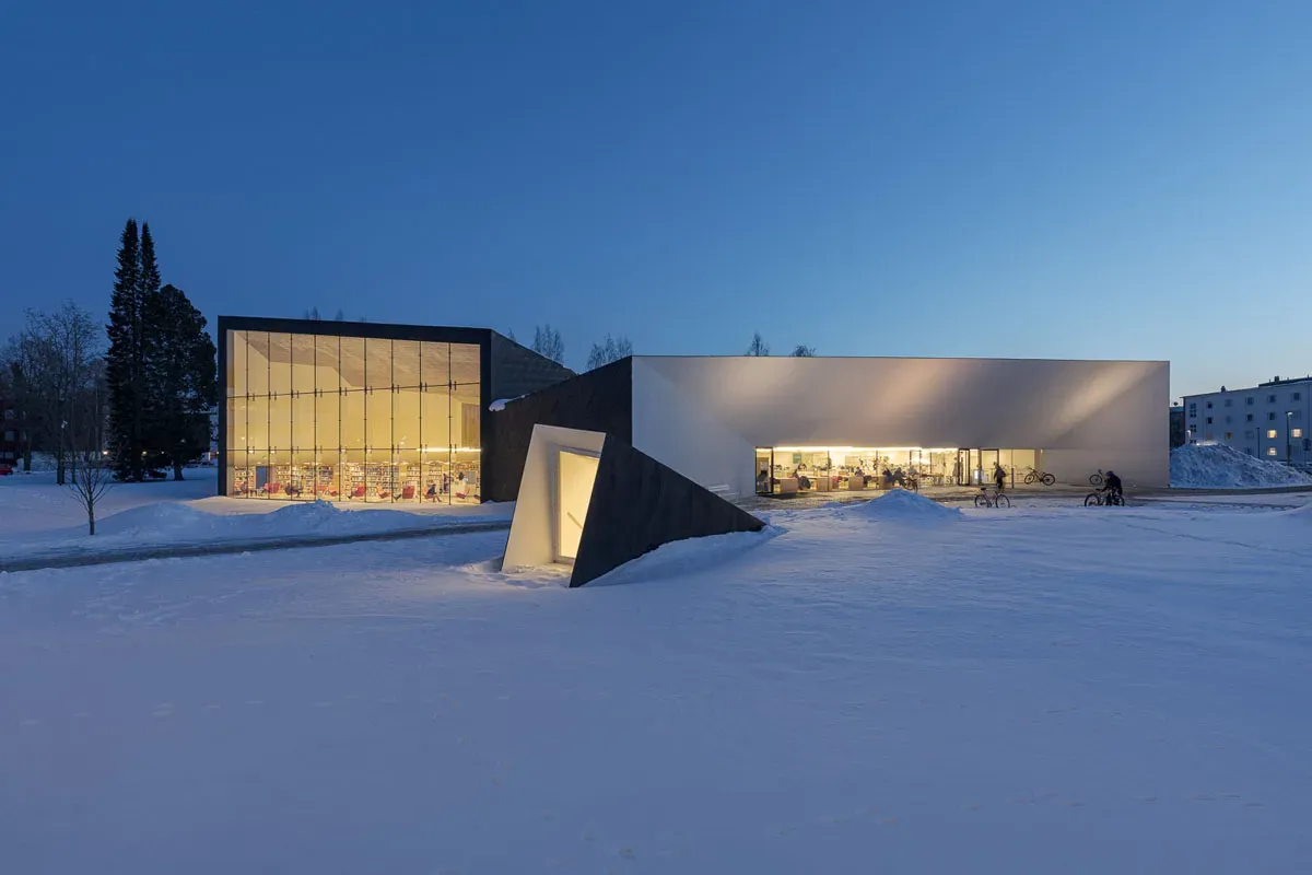 Outside view in the winter of Seinäjoki City Library Apila in Seinäjoki, Finland